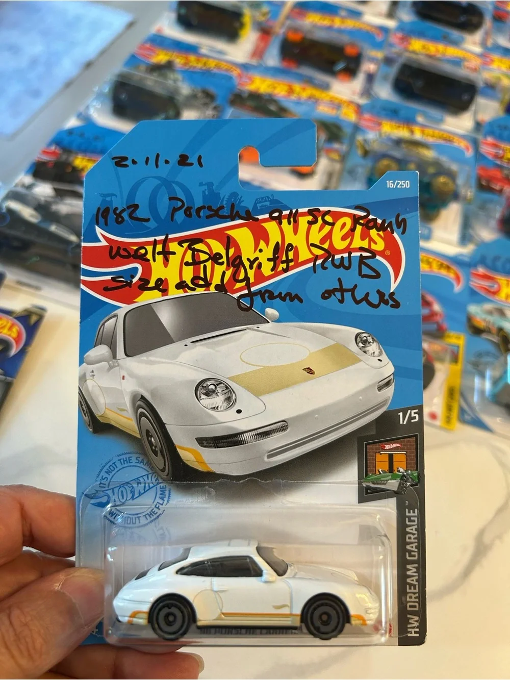 30 Hot Wheels PLUS 29 FREE-MORE Assorted Kids Toy Cars - Mixed Colors. PLEASE RE